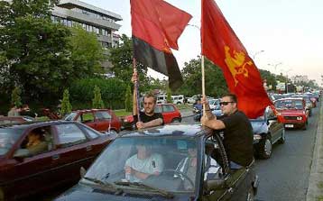 Νέα επεισόδια και αντιδράσεις στα Σκόπια για την παραχώρηση εξουσιών στους Αλβανούς