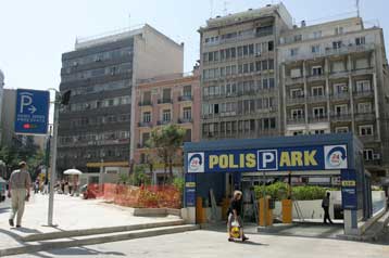 Σε λειτουργία από την Πέμπτη το νέο υπόγειο γκαράζ στην πλατεία Κάνιγγος