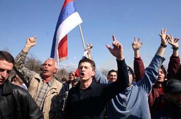 Σε μποϊκοτάζ των εκλογών στο Κόσοβο καλεί τους Σέρβους το Βελιγράδι