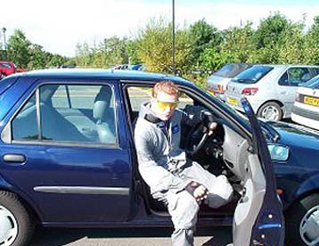 Ειδικό κοστούμι επιτρέπει στους βιομηχανικούς σχεδιαστές να νιώθουν γέροι