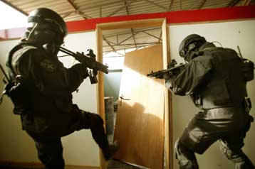 Σε πλήρη κινητοποίηση από την Τρίτη όλες οι υπηρεσίες ασφάλειας στην Αθήνα