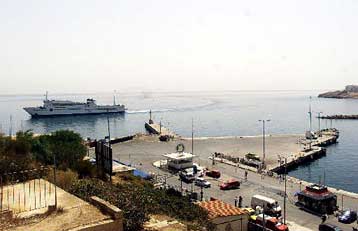 Μόνο με εισιτήριο η είσοδος (και) στο λιμάνι της Ραφήνας