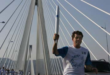 Από τη γέφυρα Ρίου-Αντιρρίου θα περάσει την Κυριακή η Ολυμπιακή Φλόγα