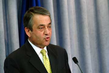 Χείρα φιλίας προς τους Τουρκοκύπριους στο μνημόσυνο των Ισάακ και Σολωμού