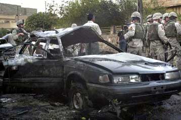 Επίθεση αυτοκτονίας με επτά νεκρούς στη Μπακούμπα, νέες μάχες στη Νατζάφ