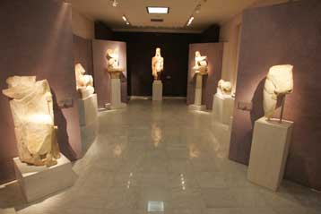 Εγκαινιάστηκε η νέα μόνιμη έκθεση του Μουσείου Κεραμεικού από τον Πέτρο Τατούλη