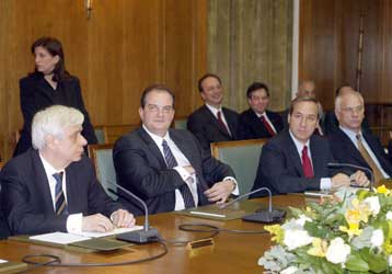 Ετοιμότητα νυχθημερόν στους Αγώνες ζήτησε ο πρωθυπουργός από το Υπουργικό Συμβούλιο