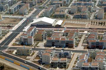 Μυστικοί αστυνομικοί με αθλητική περιβολή στο Ολυμπιακό Χωριό