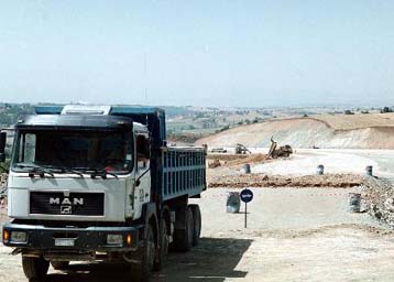 Για το Σεπτέμβριο (;) μετατίθενται οι αλλαγές στο σύστημα ανάθεσης δημόσιων έργων