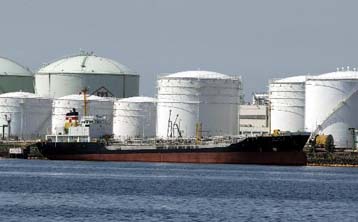 Ισχυρότερη από τις προβλέψεις η ζήτηση πετρελαίου, λέει η Διεθνής Υπηρεσία Ενέργειας