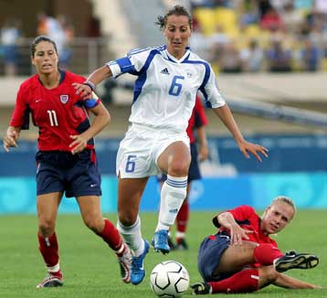 Παλέψαμε και χαρήκαμε το ματς, λέει η Κωνσταντινίδου-Φιλοφρονήσεις από την Χάινριχ