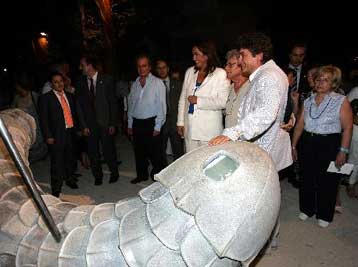 Εγκαινιάστηκε η «Αθήνα by αrt», η μεγαλύτερη εικαστική παρέμβαση στην πρωτεύουσα