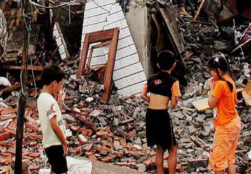 Εξήντα τρεις νεκροί από το «χτύπημα» του τυφώνα Ρανανίμ στη βορειοδυτική Κίνα