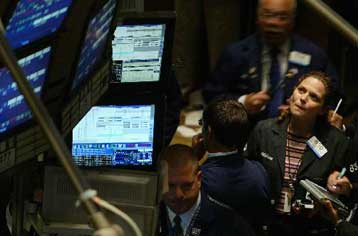 Με πτώση έκλεισαν την Πέμπτη Dow Jones και Nasdaq στη Νέα Υόρκη