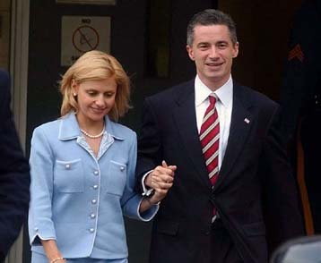 Παραιτήθηκε ο κυβερνήτης του Νιου Τζέρσι, αφού ανακοίνωσε ότι είναι ομοφυλόφιλος