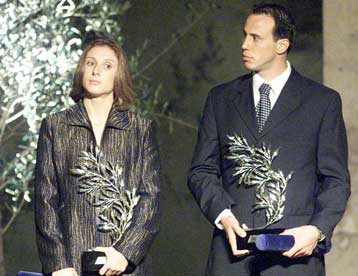 Σε στάση αναμονής τα ξένα ΜΜΕ για την υπόθεση Κεντέρη και Θάνου