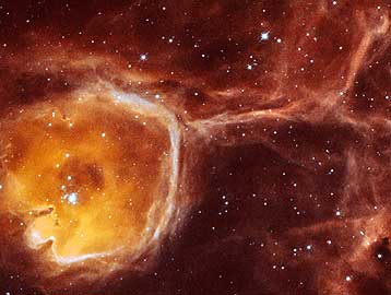 Το Hubble παρατηρεί τον αστρικό άνεμο να σχηματίζει ουράνια φυσαλίδα