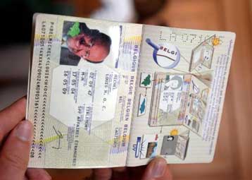 Από το 2005 θα απαιτούν οι ΗΠΑ βιομετρικά στοιχεία για τους επισκέπτες