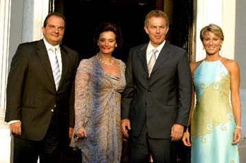 Εθιμοτυπικές συναντήσεις Καραμανλή με Ερντογάν και Μπλερ πριν την έναρξη των Αγώνων