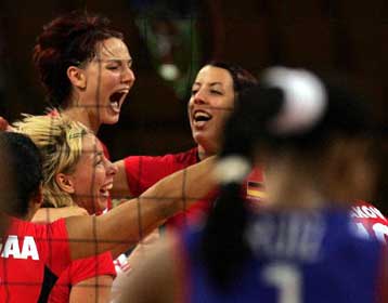 Η Γερμανία έκανε την έκπληξη στην πρεμιέρα του βόλεϊ γυναικών