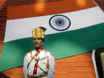 Δεκαοκτώ νεκροί από έκρηξη στην Ινδία την Ημέρα της Ανεξαρτησίας