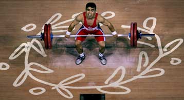 Τρία χρυσά Ολυμπιακά μετάλλια ο Μουτλού, που πέρασε στο «πάνθεον» της άρσης βαρών