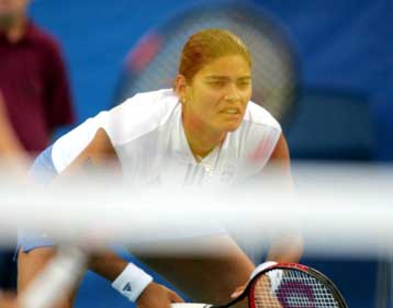 Πανηγυρική πρόκριση της Λένας Δανιηλίδου στο μονό των γυναικών