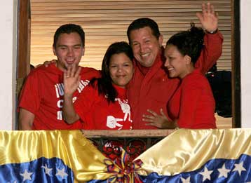 Ο Ούγκο Τσάβες νικητής του δημοψηφίσματος στη Βενεζουέλα