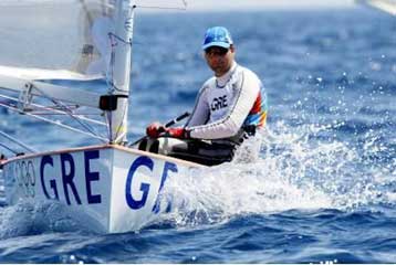 Δέκατος ο Αιμίλιος στα Finn-Έκτες στην 5η ιστιοδρομία οι κοπέλες των Yngling