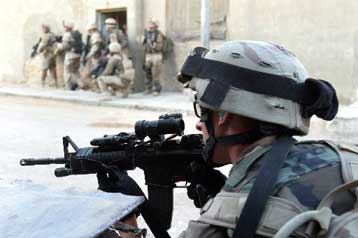 Φονική έκρηξη στη Βαγδάτη και νέες μάχες στη Νατζάφ