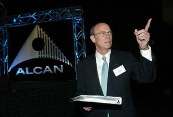 Τρεις «μνηστήρες» για την Αλουμίνιον της Ελλάδος