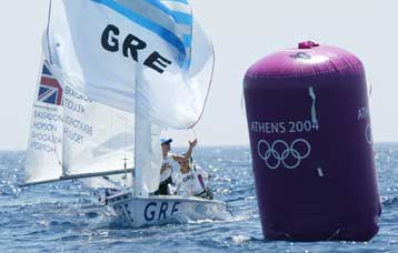 Όρτσα τα πανιά για το χρυσό οι Μπεκατώρου/Τσουλφά, πέμπτοι οι άνδρες στα 470