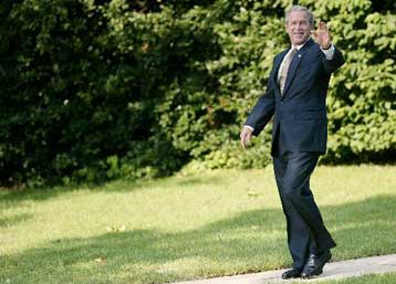 Με αναφορά σε Ιράκ-Αφγανιστάν ο χαιρετισμός Μπους στους Ολυμπιακούς Αγώνες της Αθήνας