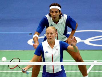 Ανέλπιστο μετάλλιο φέρνουν στη Βρετανία οι αθλητές στο διπλό μεικτό του μπάντμιντον