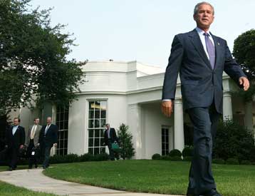 Το… σοβιετικό δηνάριο ανακάλυψε ο Αμερικανός πρόεδρος Τζορτζ Μπους