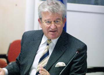 Έκκληση Φώλια στις τράπεζες για χρηματοδότηση καινοτόμων επενδύσεων