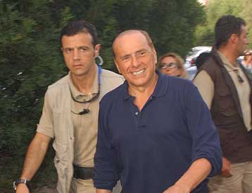 Πληροφορίες για νέα βόμβα κοντά στη βίλα του Μπερλουσκόνι στη Σαρδηνία