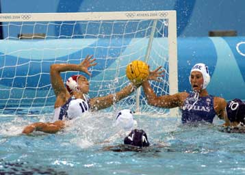 Νίκη με νταμπλ σκορ των ΗΠΑ επί της Ρωσίας-Εύκολα οι ΗΠΑ και η Ουγγαρία