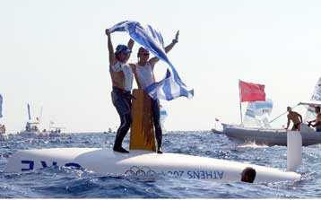 Χωρίς τις «χρυσές» Μπεκατώρου-Τσουλφά η τελευταία ιστιοδρομία των 470