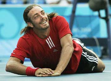 Συγκλονιστική πρόκριση της Αρντέν στο τελικό του τένις-Πέρασε και η Μορεσμό