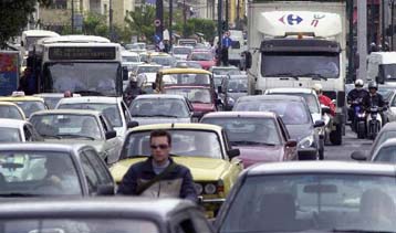 Τη μείωση των φόρων στα μεταχειρισμένα ΙΧ ζητά η Κομισιόν από την Ελλάδα