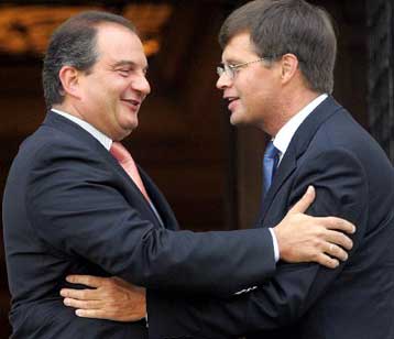 Συνάντηση Καραμανλή με τον Ολλανδό πρωθυπουργό και προεδρεύοντα της ΕΕ