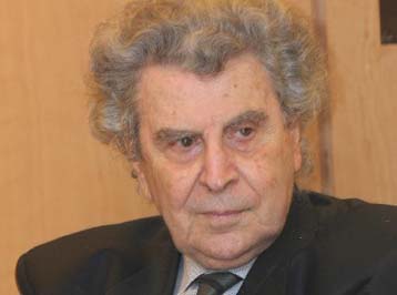 Στον «Ευαγγελισμό» και πάλι ο Μίκης Θεοδωράκης για μετεγχειρητικό έλεγχο