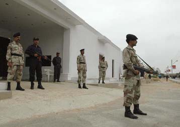 Συνωμοσία της Αλ Κάιντα για εγχώριες τρομοκρατικές επιθέσεις «αποκαλύπτει» το Πακιστάν