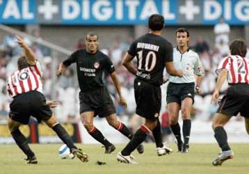 «Λευκή» ισοπαλία για τον Ολυμπιακό στο Μπιλμπάο, ήττα για την ΑΕΚ στην Μπρέσια