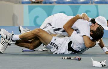 Στους Νικολάς Μασού και Φερνάντο Γκονσάλες το χρυσό στο διπλό του τένις