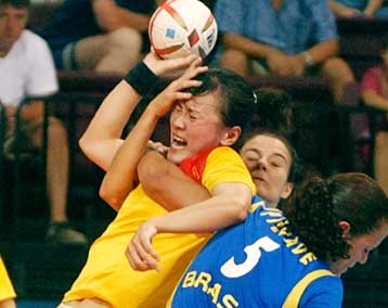 Νίκη χωρίς βαθμολογικό ενδιαφέρον για τις Κινέζες επί της Βραζιλίας στο χάντμπολ