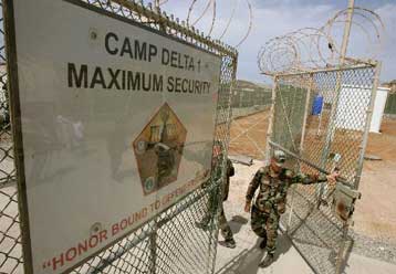 Παράτυπα τα στρατοδικεία του Γκουαντάναμο, καταγγέλουν συνήγοροι των κρατουμένων