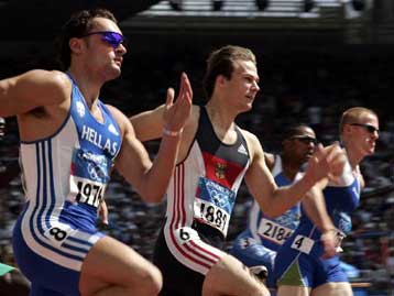 Στα προημιτελικά των 200μ. Σαρρής και Γκούσης