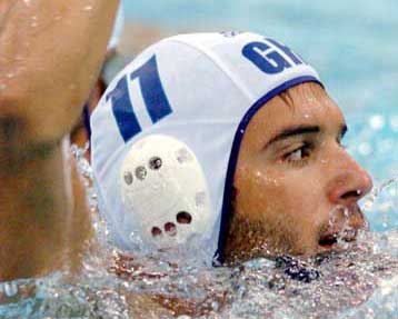 Δεύτερο κάταγμα στο τραυματισμένο χέρι του και κύστη κόκκυγος ο Βλοντάκης!